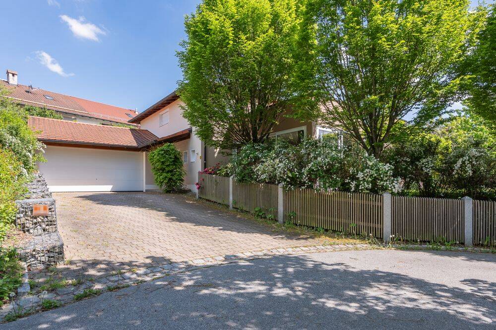 Passau-Süd Fürstenzell: Einfamilienhaus mit separatem Gästehaus, 1.900 m² Grund und Schwimmteich, 94081 Fürstenzell