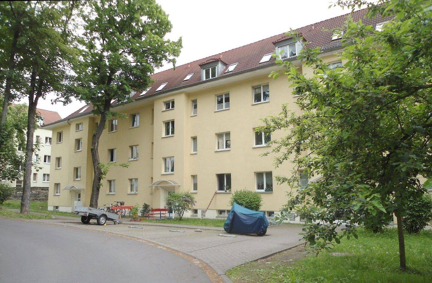 Schick sanierte 2-Zimmer-Wohnung in Nähe zur Elbe und der Heide., 1099 Dresden
