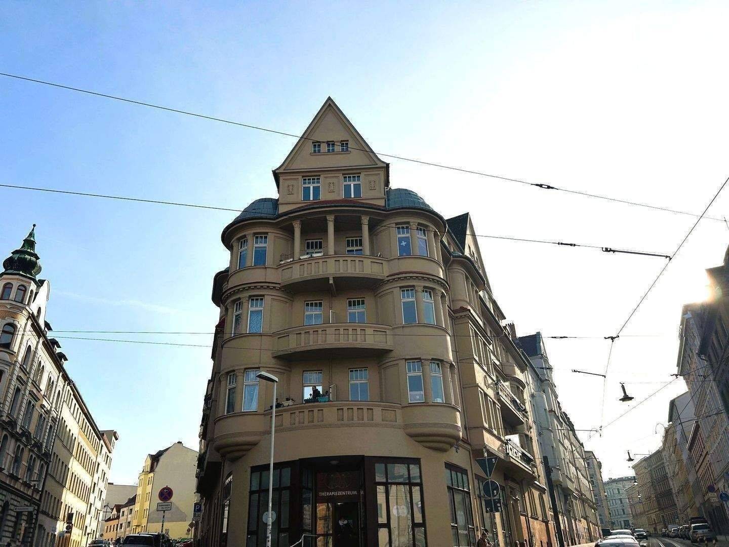 Schöne Altbau-Wohnung mit Süd-West-Balkon und Tageslichtbad am Rannischen Platz!, 6110 Halle (Saale) (Damaschkestraße Gesundbrunnen Innenstadt Lutherplatz Saaleaue)
