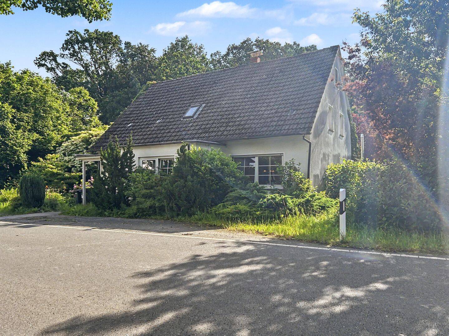 Freistehendes Einfamilienhaus mit Wintergarten und großem Naturgrundstück in Bielefeld-Ubbedissen, 33699 Bielefeld (Gräfinghagen Hillegossen Lämershagen Ubbedissen)