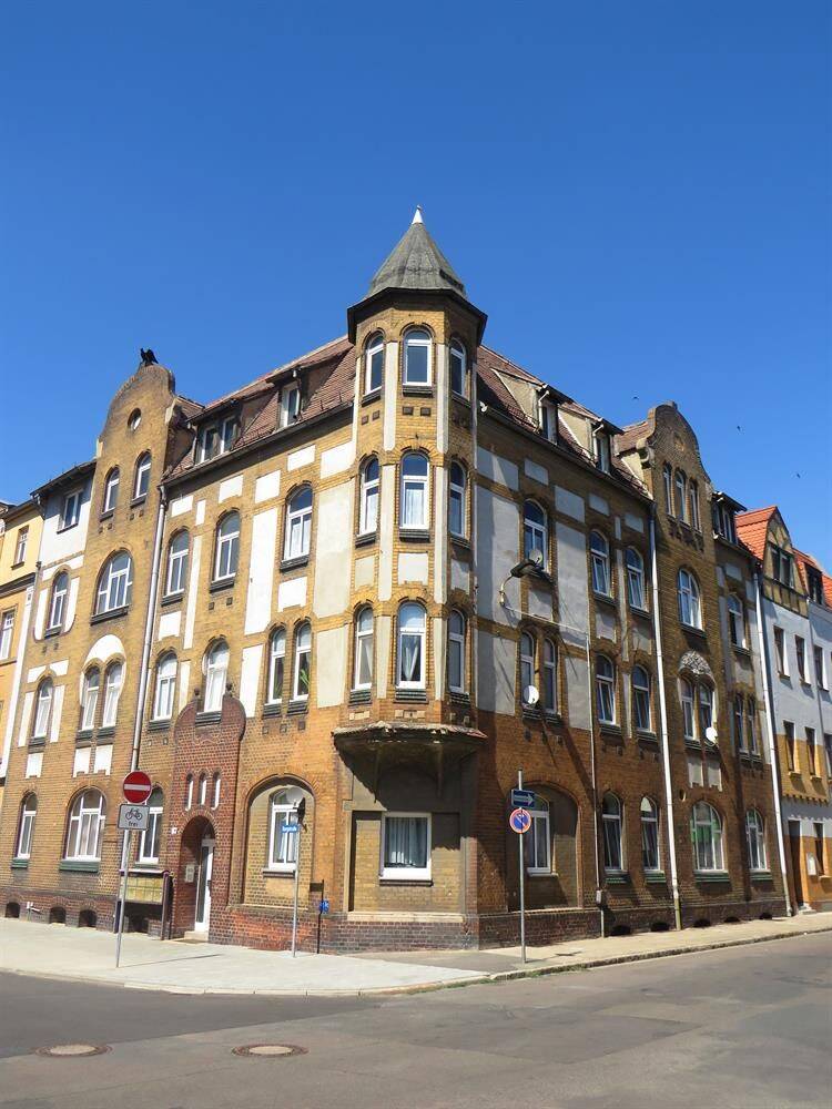 Erstbezug nach Sanierung – 2-Raum Wohnung mit Balkon!, 6749 Bitterfeld-Wolfen
