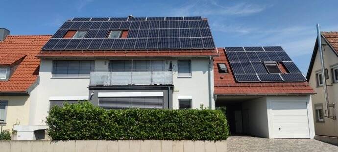 Zweifamilienhaus OG, Baujahr 2007, 3 Zimmer 87 m² mit gehobener Ausstattung, Süd-Balkon, energieeffizient, ruhige Lage, direkt in Volkach, stadtnah, 97332 Volkach