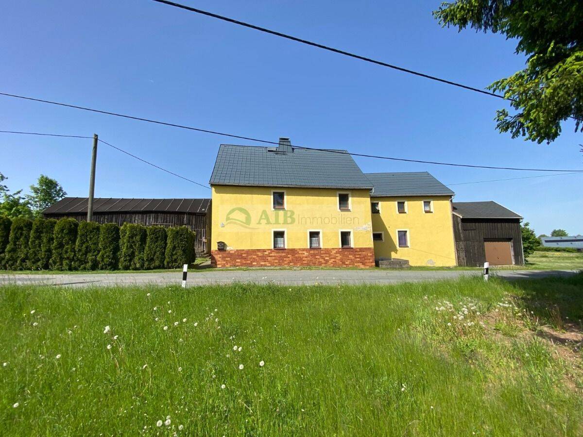 Großzügiges Wohnhaus mit Ausbaupotenzial und einzigartiger Naturlage, 9496 Marienberg