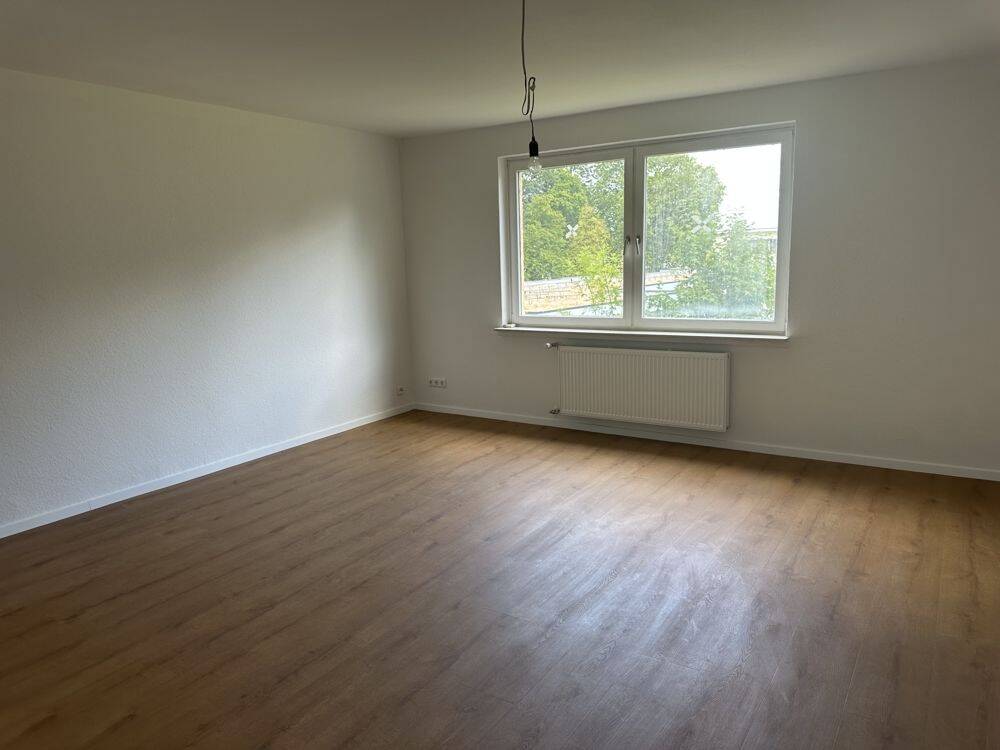 Großzügige 3 Zimmer-Wohnung, komplett saniert und Erstbezug, in Fritzlar; Flugplatzsiedlung, 34560 Fritzlar
