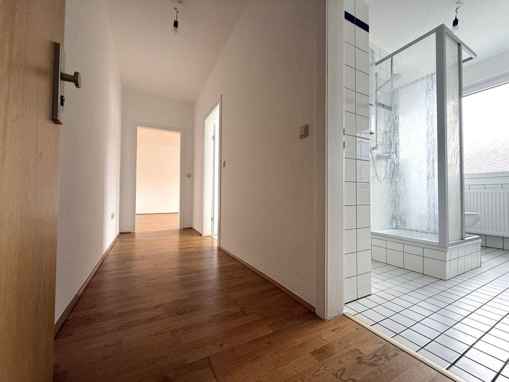 Wohnen am Schwarzbach: Frisch renovierte 2-Zimmer-Wohnung mit Stellplatz in Rotthausen, 45884 Gelsenkirchen (Rotthausen)