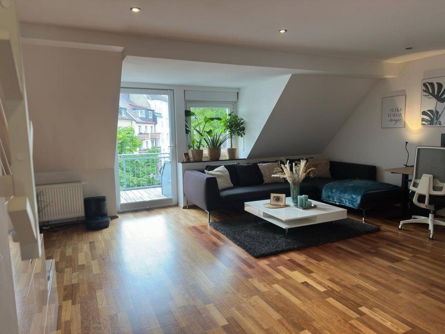Wohnen auf Zeit – Moderne und gut gelegene Wohnung, voll eingerichtet, 45128 Essen (Südostviertel Südviertel)