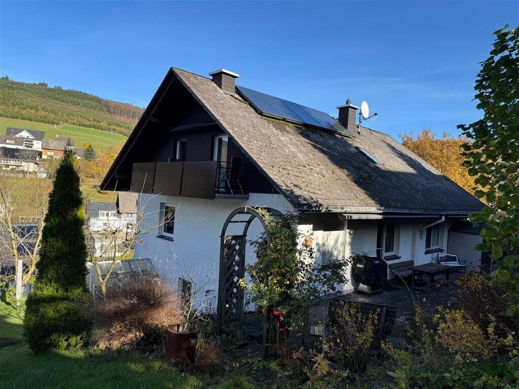 Westfeld! 3-Familienhaus mit wundervollem Weitblick!, 57392 Schmallenberg