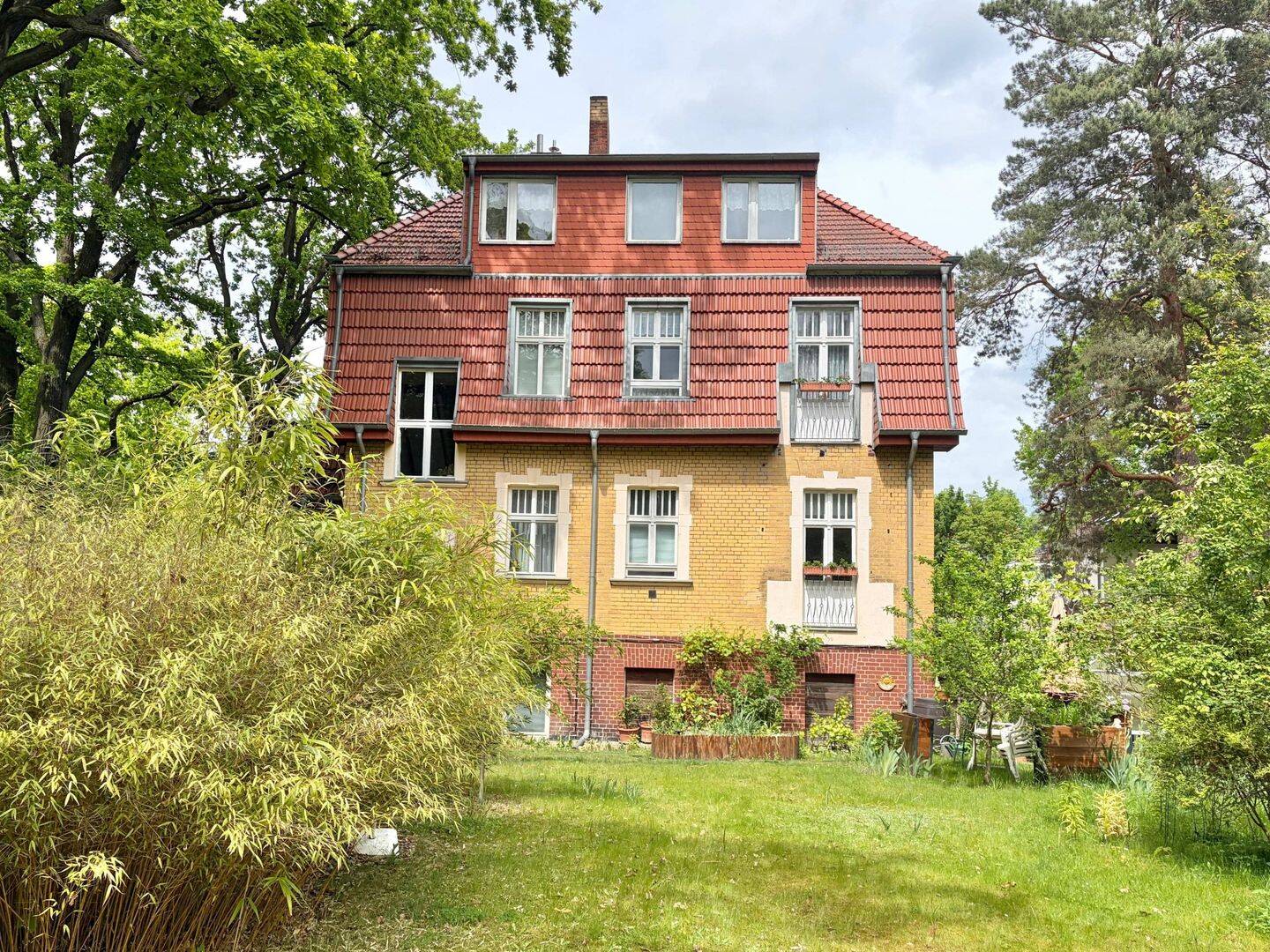 Historische Villa mit Entwicklungspotenzial auf großzügigem Grundstück in Wendenschloß, 12557 Berlin (Treptow-Köpenick)