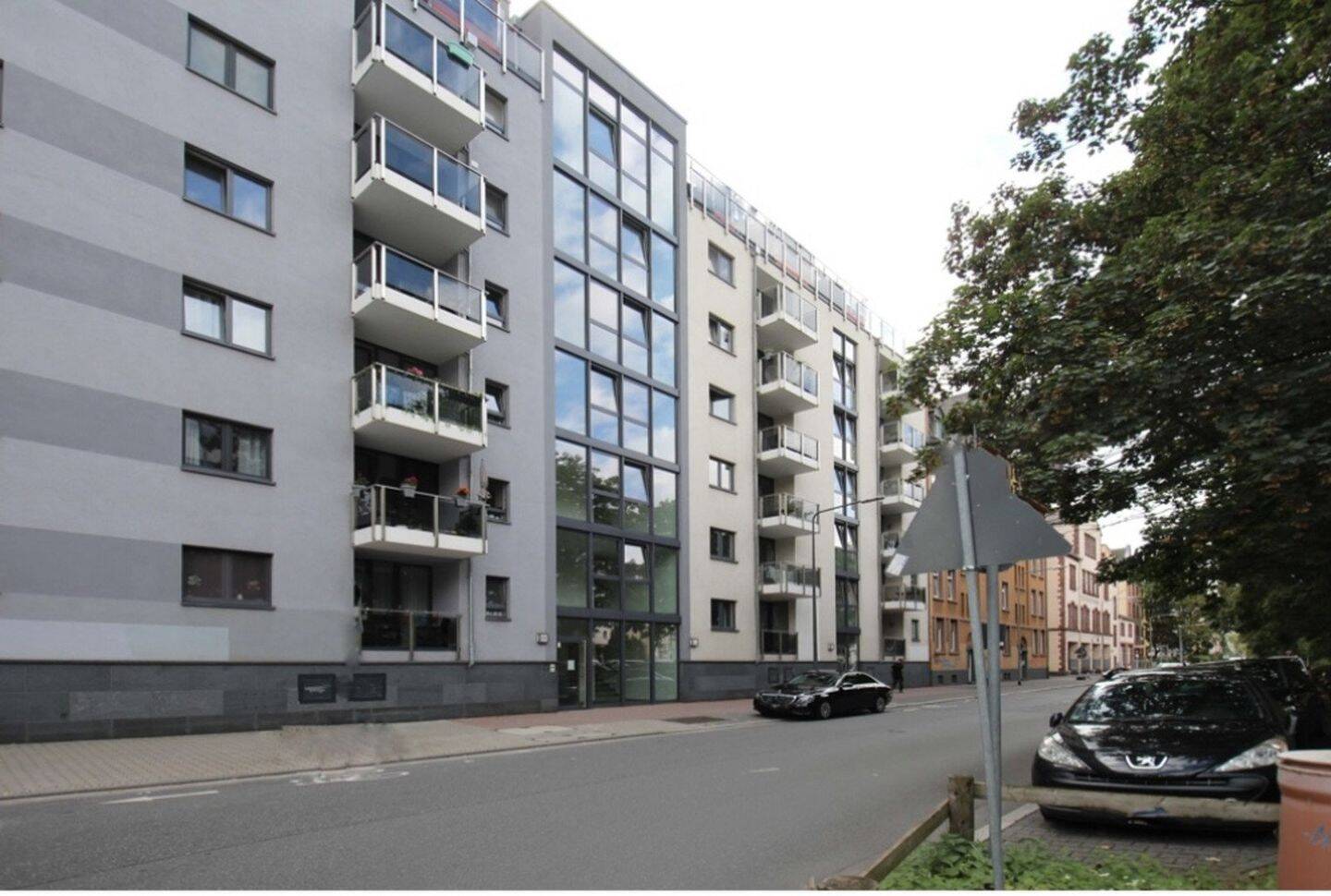 2-Zimmerwohnung möbliert in Europaviertel gegenüber Skyline Plaza, 60327 Frankfurt am Main (Gallus Gutleutviertel Westend-Süd)