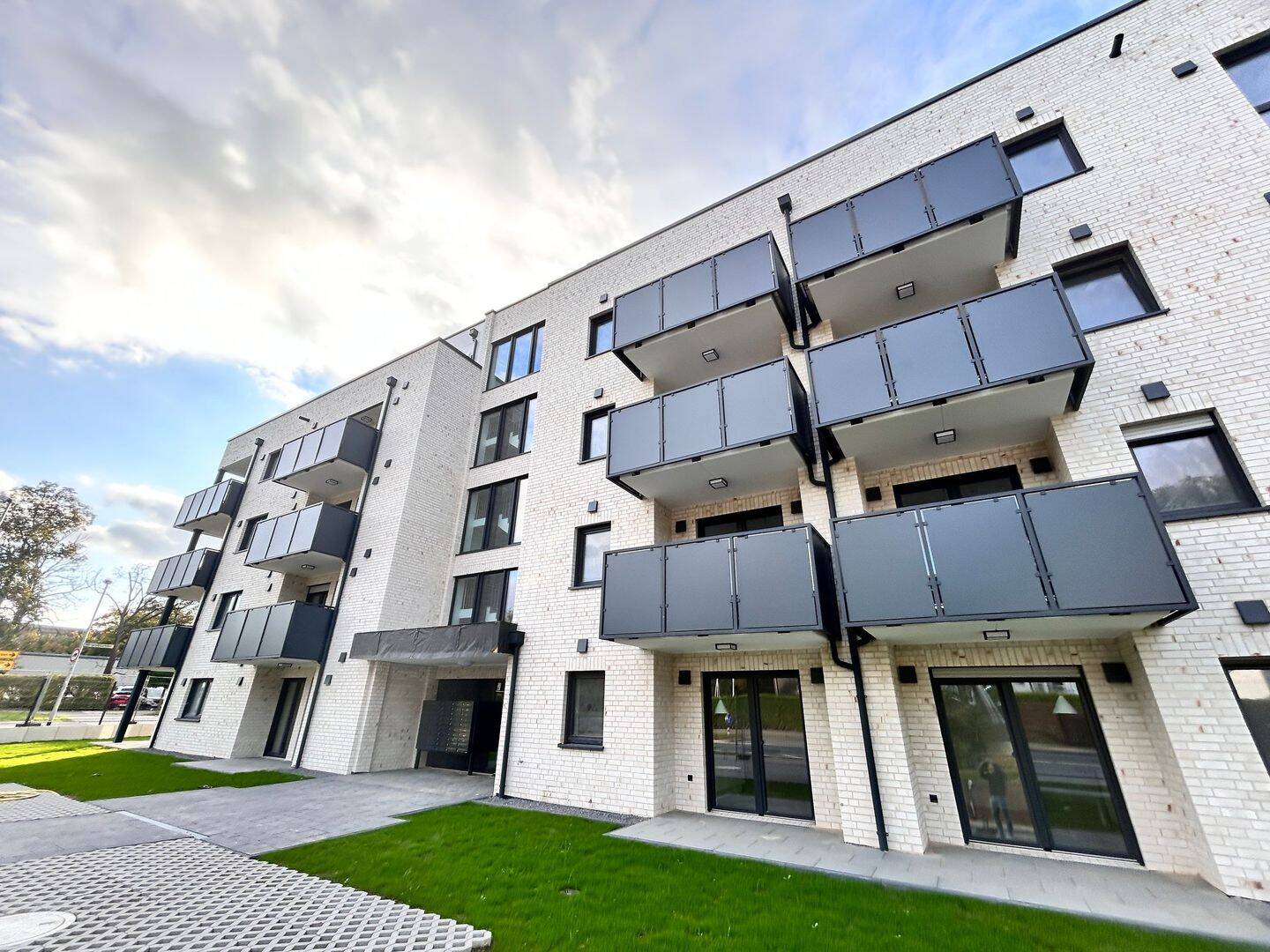 Zukunftssicher wohnen: Moderne Erdgeschosswohnung im Neubau, 49090 Osnabrück (Eversburg Hafen Haste Pye Sonnenhügel)