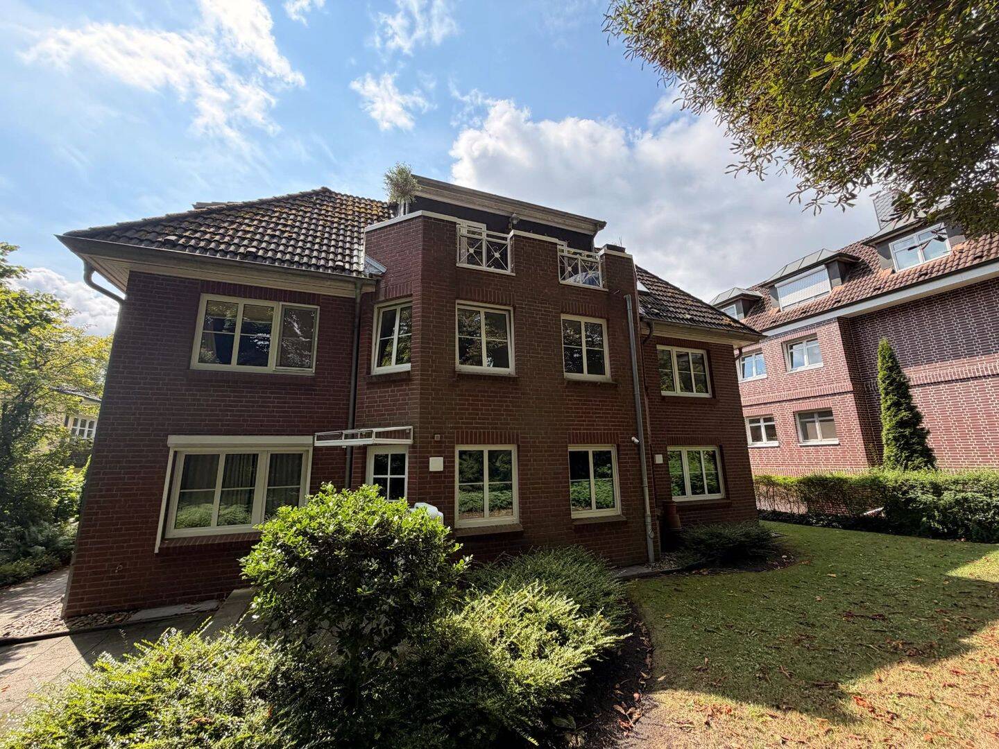 Blankenese: Gemütliche, hochwertige 3 Zimmer Whg. mit zwei Terrassen und Kamin, 22587 Hamburg (Altona)