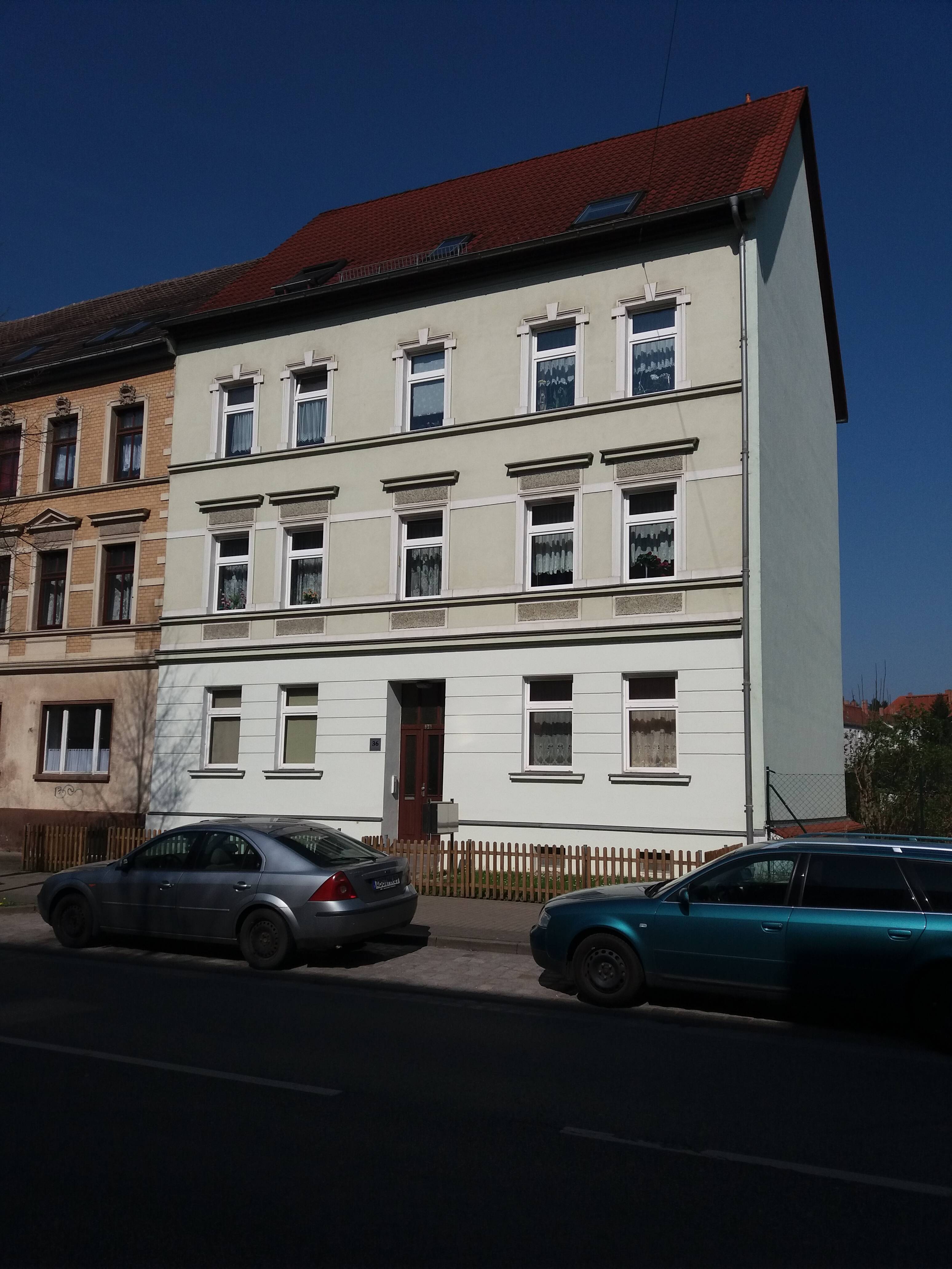 Erstbezug nach Sanierung – Mit Balkon und Gartenblick, 6712 Zeitz
