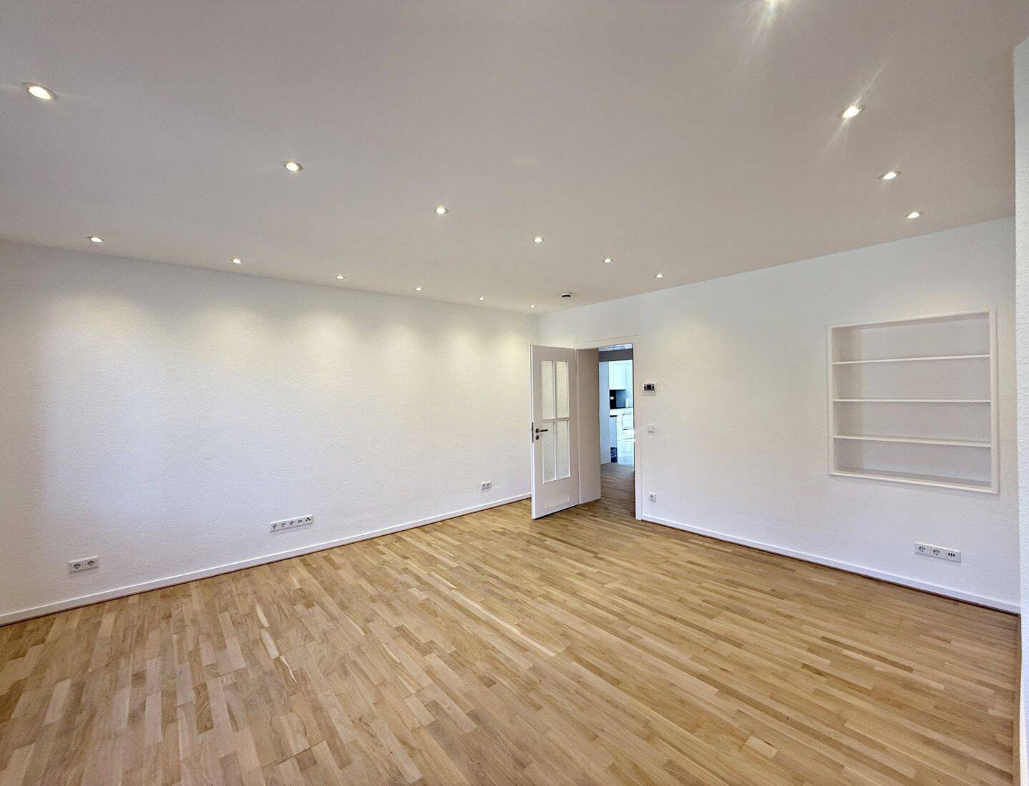 Moderne zwei Zimmer Wohnung in ruhiger Lage, 40237 Düsseldorf (Düsseltal Flingern Nord Mörsenbroich)