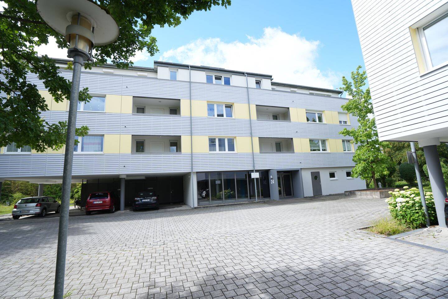 Barrierefrei, ruhig, grün und hell mit Balkon und überdachtem Stellplatz in KA-Durlach!, 76227 Karlsruhe (Durlach Hohenwettersbach Stupferich)