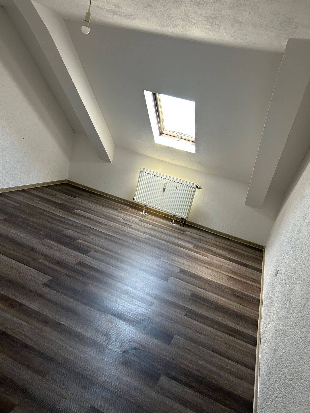 3ZKB im Dachgeschoss, 66538 Neunkirchen