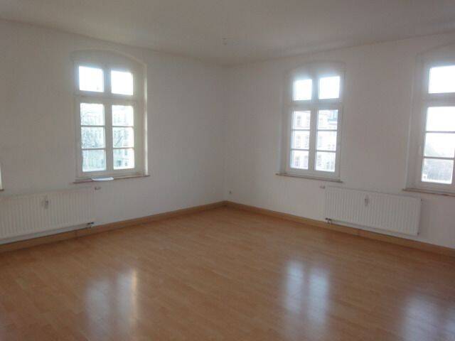 Frei ab 1.9.26 – Helle Wohnung im 2. OG / Bad mit Dusche, 9131 Chemnitz (Ebersdorf Hilbersdorf)