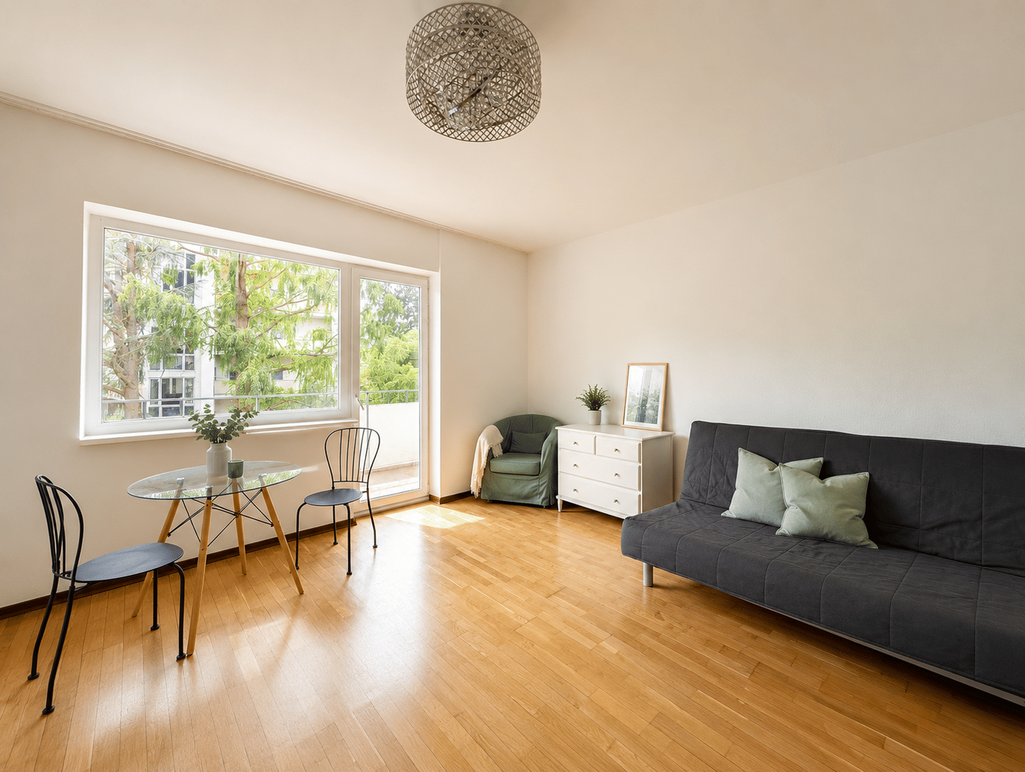 Bezugsfrei | Provisionsfrei | 1-Zim. – Wohnung | Süd-Balkon | 7 Min. zur U-Bahn | komplett möbliert, 13585 Berlin (Spandau Falkenhagener Feld Hakenfelde)