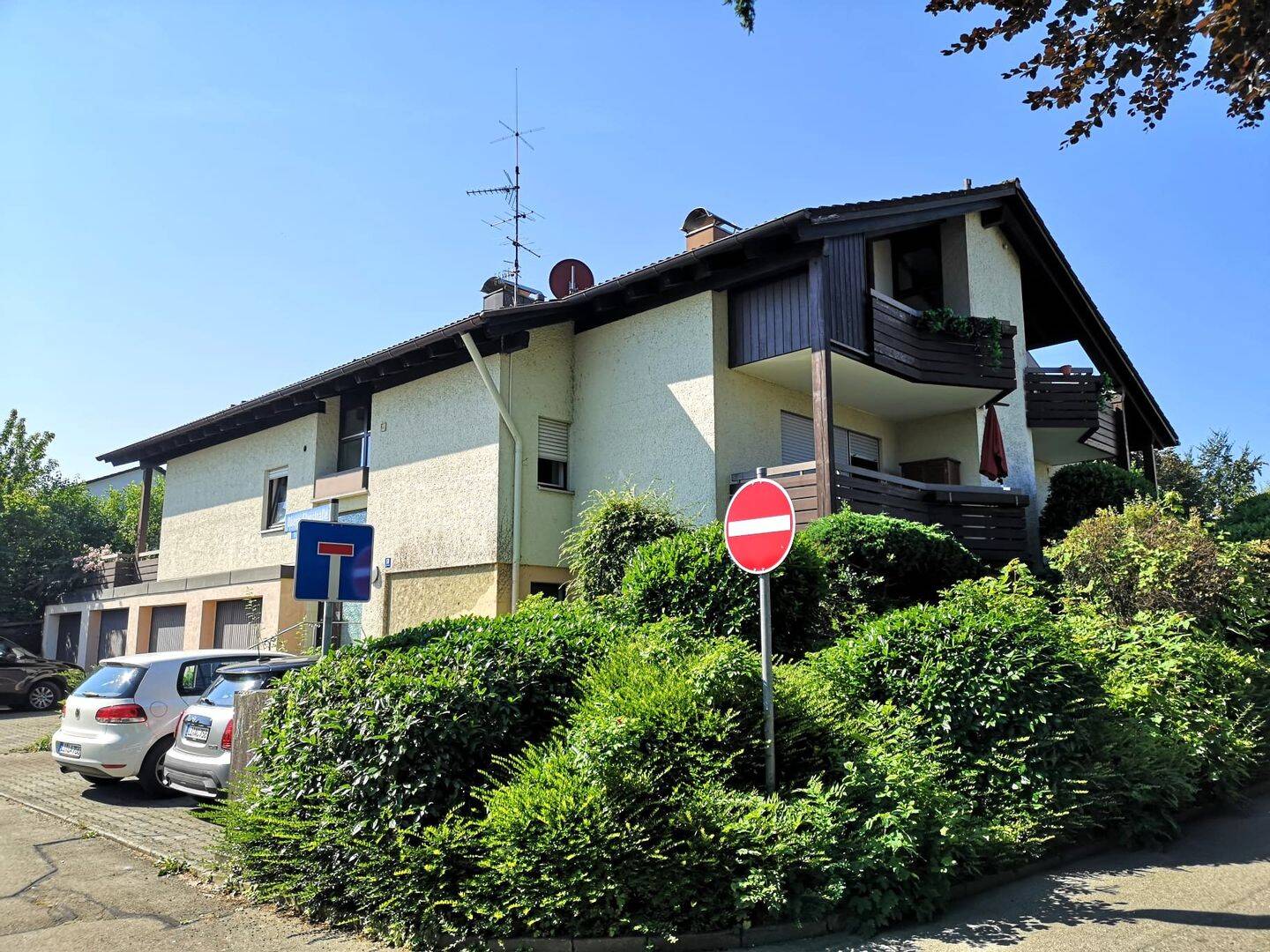Kzfr. beziehbare, renovierte 1-Zi.-OG-Whg. mit großem Balkon, EBK und Kfz-Stellplatz, 88131 Bodolz
