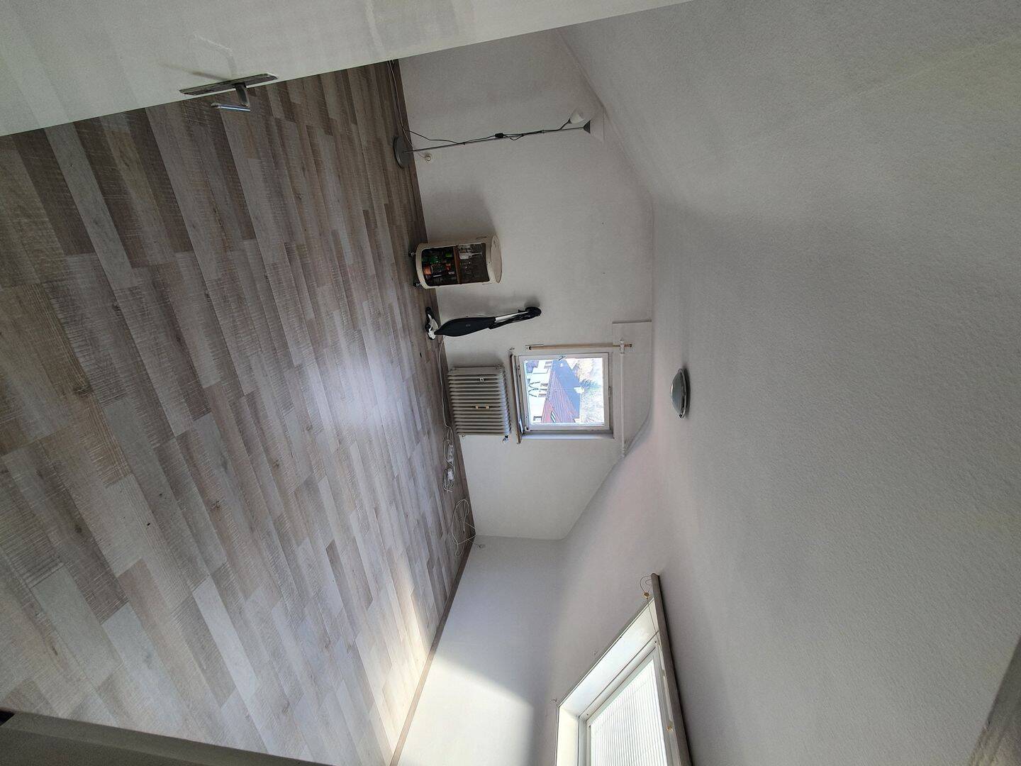Helle 2 Zimmer Dachwohnung in Waiblingen, 71332 Waiblingen