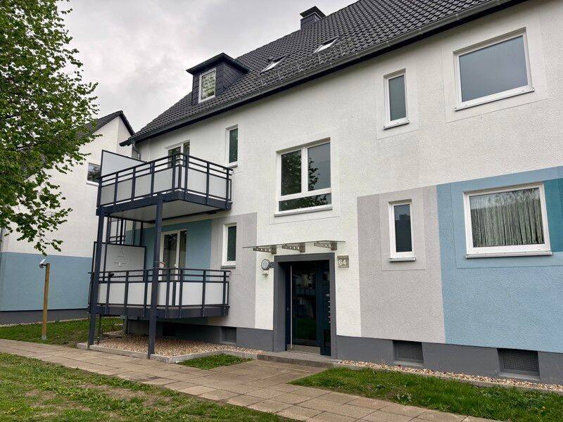 Gemütliche 2-Zimmer-DG-Whg. zu vermieten, frisch renoviert, 42553 Velbert