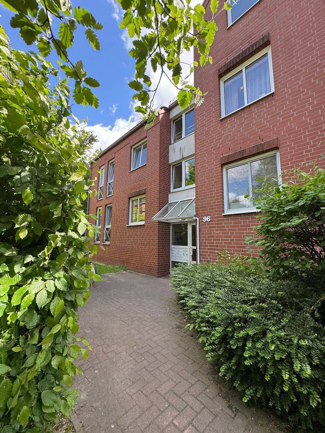 Ihr neues Zuhause – großzügige 3-Zimmer-Wohnung mit Balkon in Stöcken, 30419 Hannover