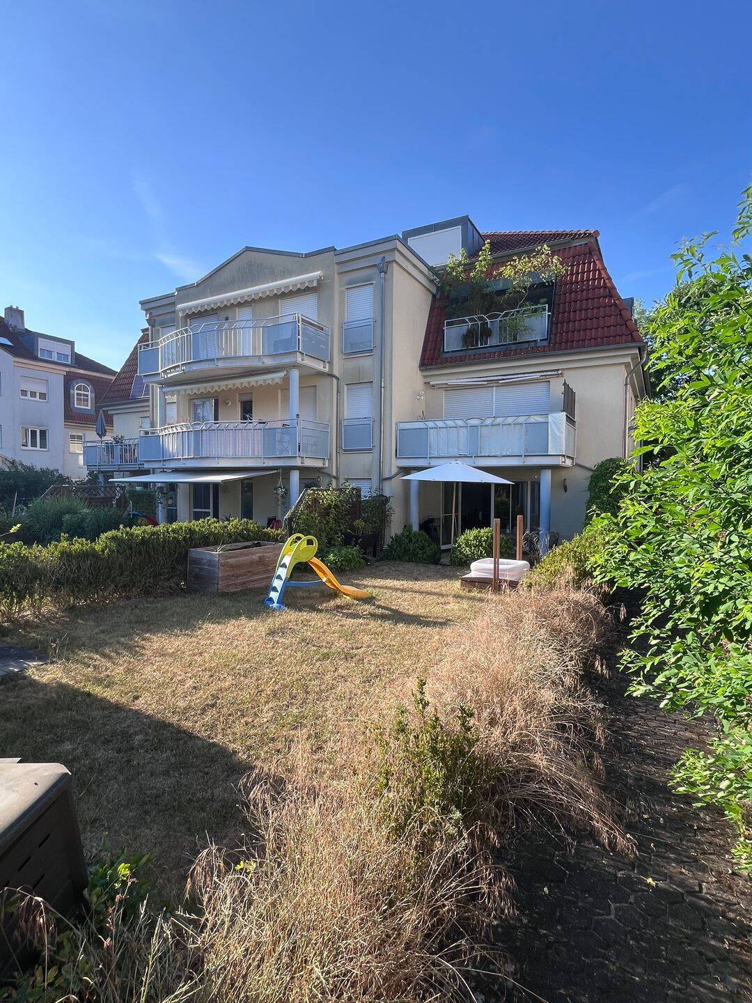 Großzügige Wohnung mit eigenem Garten und vielseitigem Raumangebot, 91154 Roth