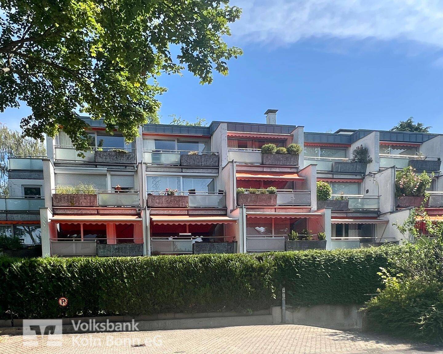 Zweizimmerwohnung mit Terrasse und Tiefgaragenstellplatz in Weiden, 50858 Köln (Lindenthal Junkersdorf Weiden)