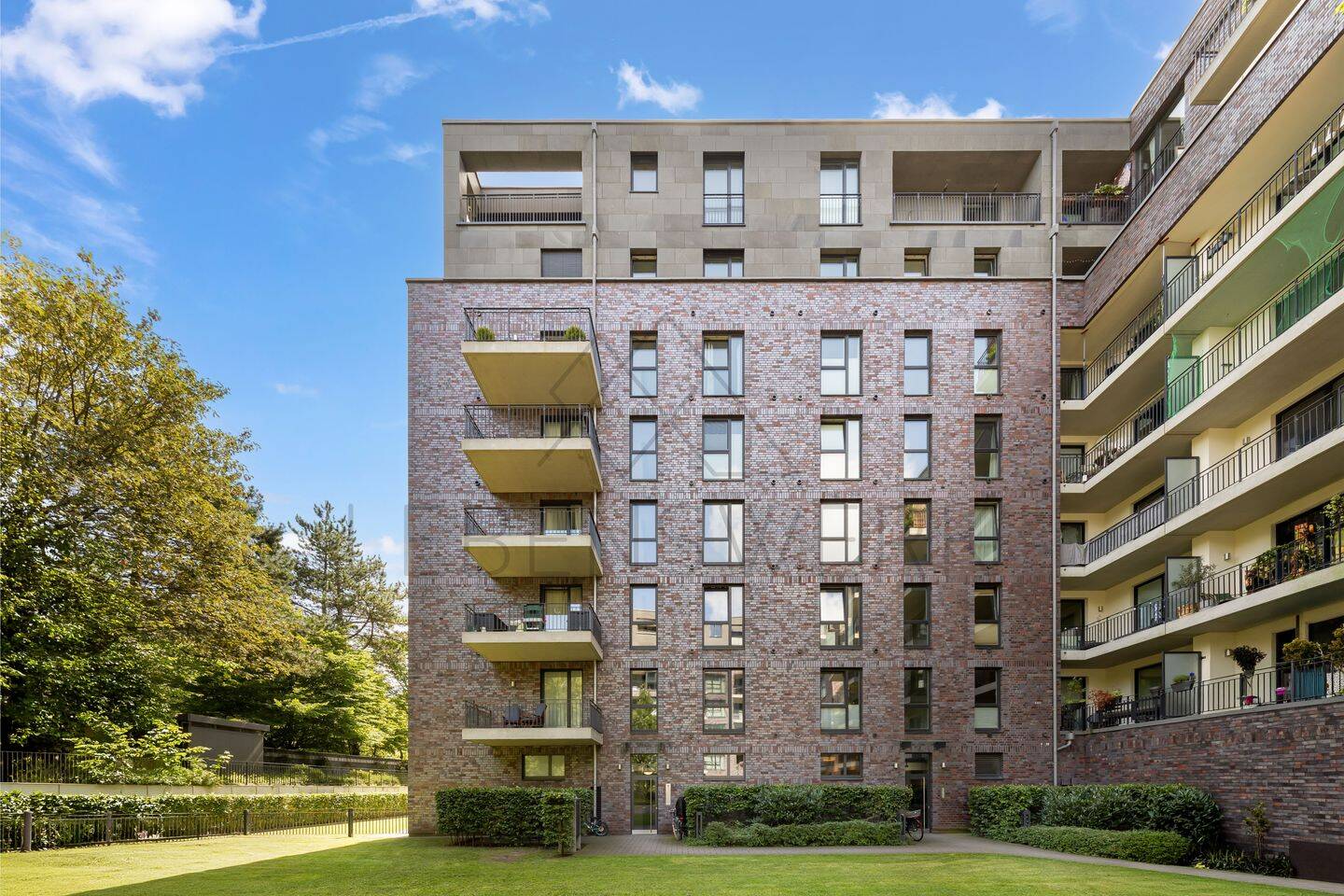 Moderne 2-Zimmer-Wohnung mit Südbalkon in Hamburg-Barmbek, 22307 Hamburg (Hamburg-Nord Barmbek-Nord)