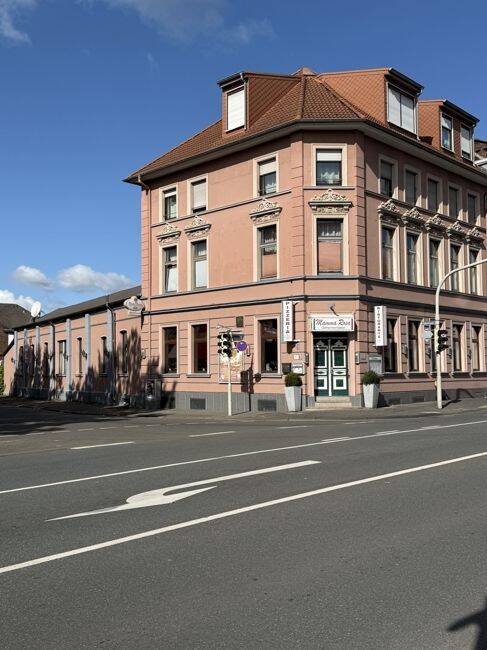 Saniertes Mehrfamilienhaus mit etablierter Gastronomie in Solingen-Ohligs, 42697 Solingen (Merscheid Ohligs-Aufderhöhe)