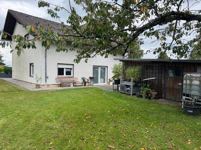 Ein-Zweifamilienhaus mit Potenzial und großer Gartenfläche, 57539 Etzbach