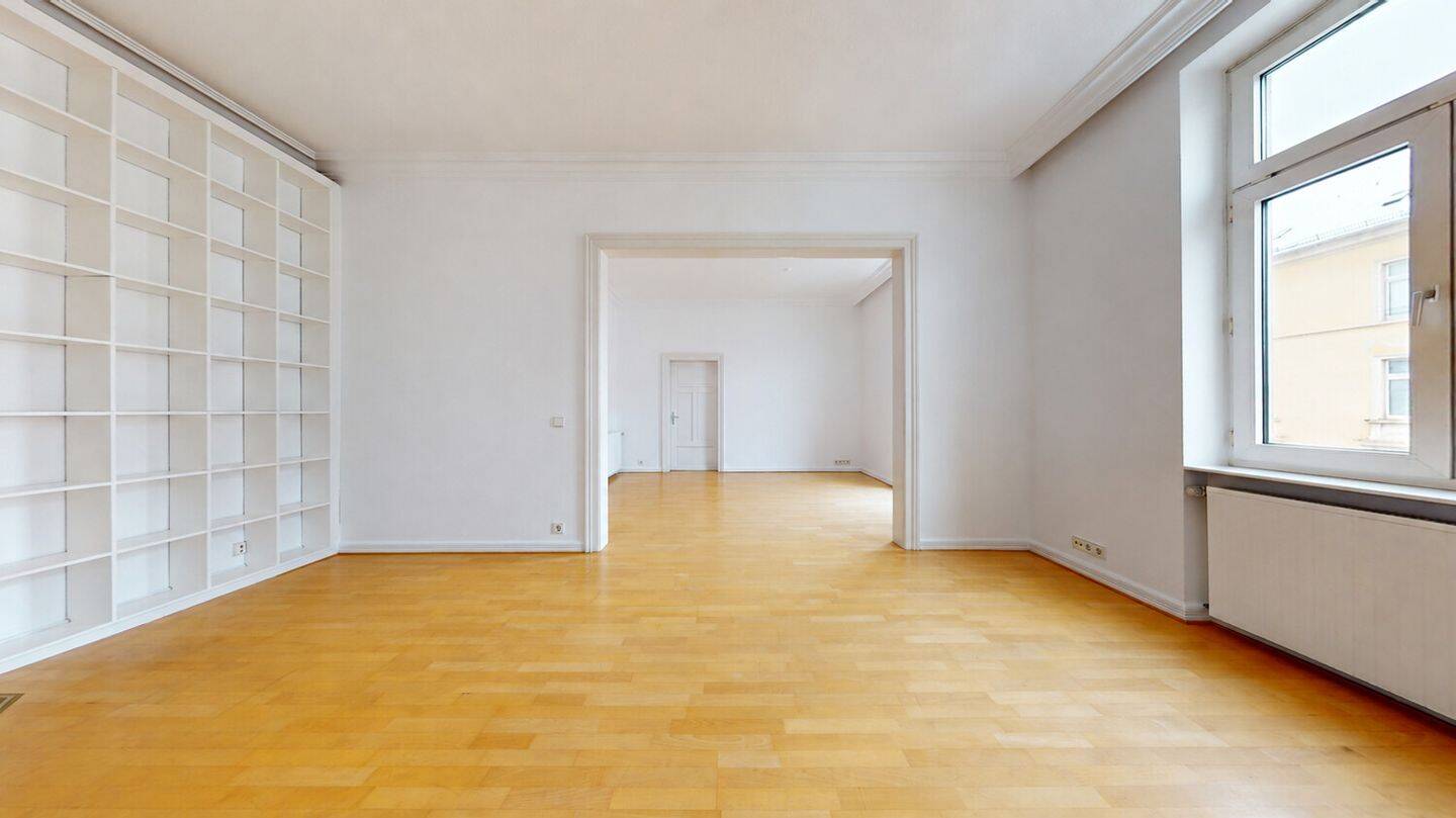 Stilvolle Drei-Zimmer-Altbauwohnung in Gründerzeithaus, 60323 Frankfurt am Main (Westend-Nord Westend-Süd)