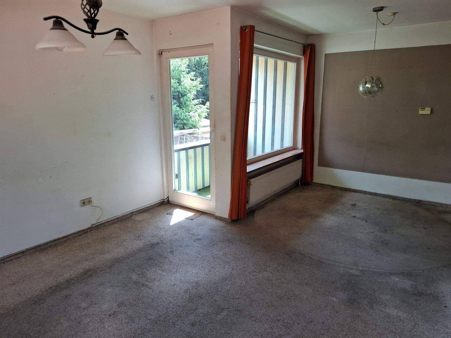 Großzügige 4-Zimmer-Wohnung mit überdachtem Balkon in Burg, 25712 Burg (Dithmarschen)