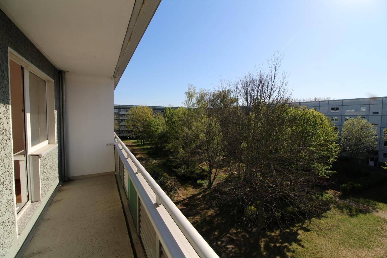 frischsanierte Wohnung, 39130 Magdeburg (Alt Olvenstedt Großer Silberberg Neu Olvenstedt)