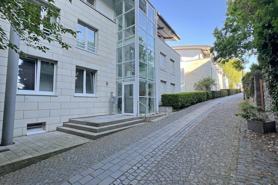 Endlich mal die Parkvillen! Perfekt ausgestattete Wohnung mit Terrasse und Ruhrblick in Kettwig, 45219 Essen (Kettwig)