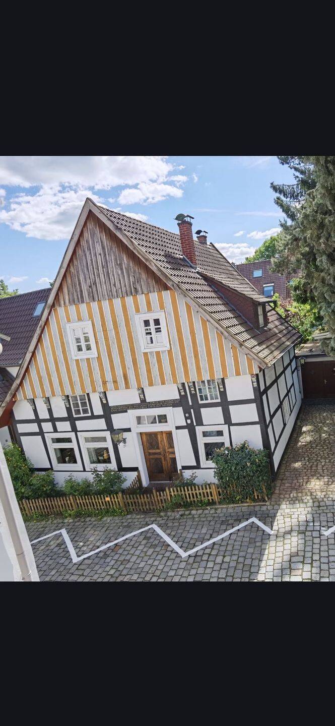 Saniertes 1708-Fachwerkjuwel bei Bielefeld – Die grüne Oase mit Top-Denkmal-AfA für Metropolen-Anleger, 33611 Bielefeld (Schildesche)
