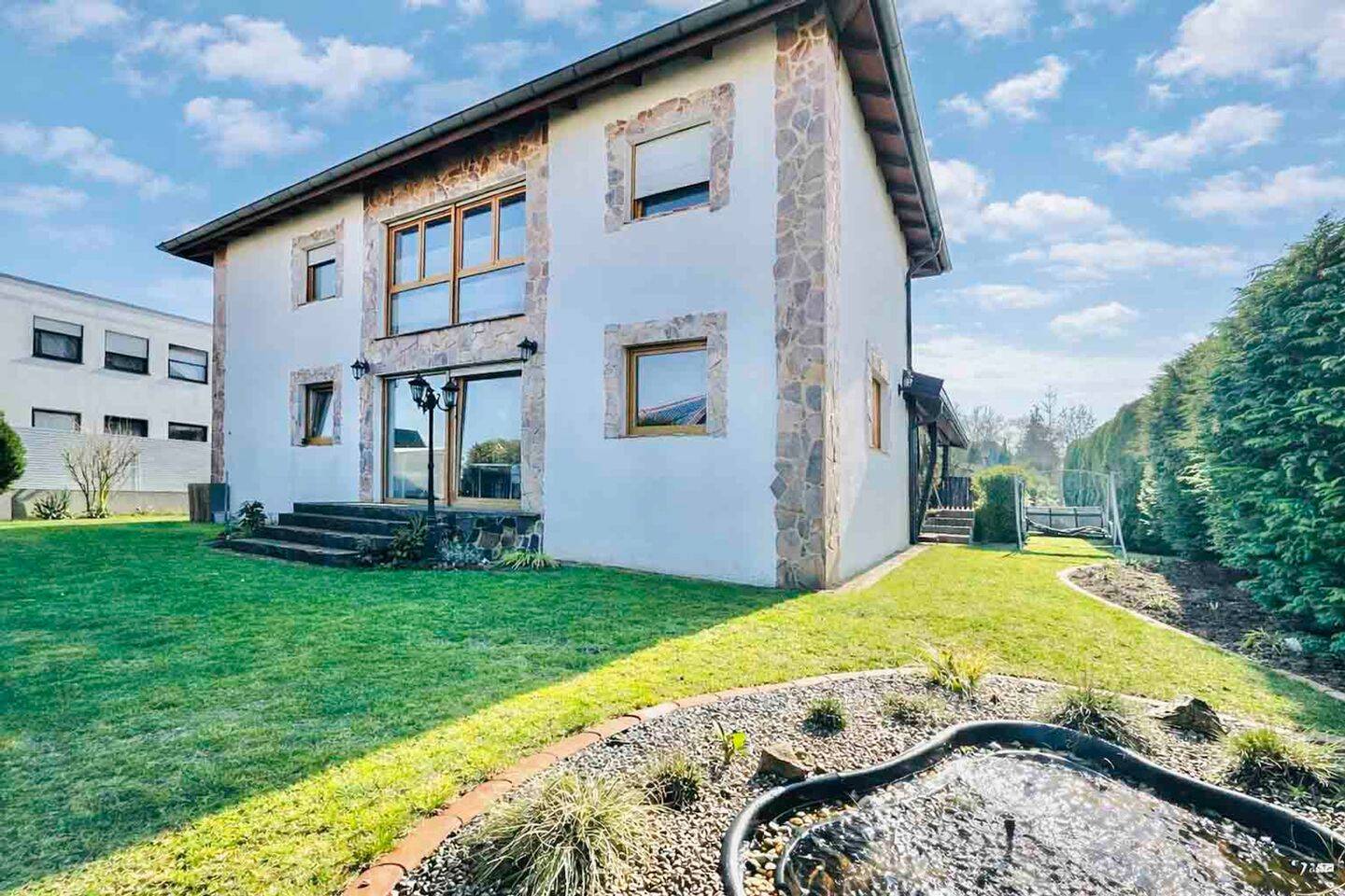 Charmantes Holzhaus trifft modernen Neubau – Ruhige Sackgassenlage in Holle – Erbpacht, 31188 Holle
