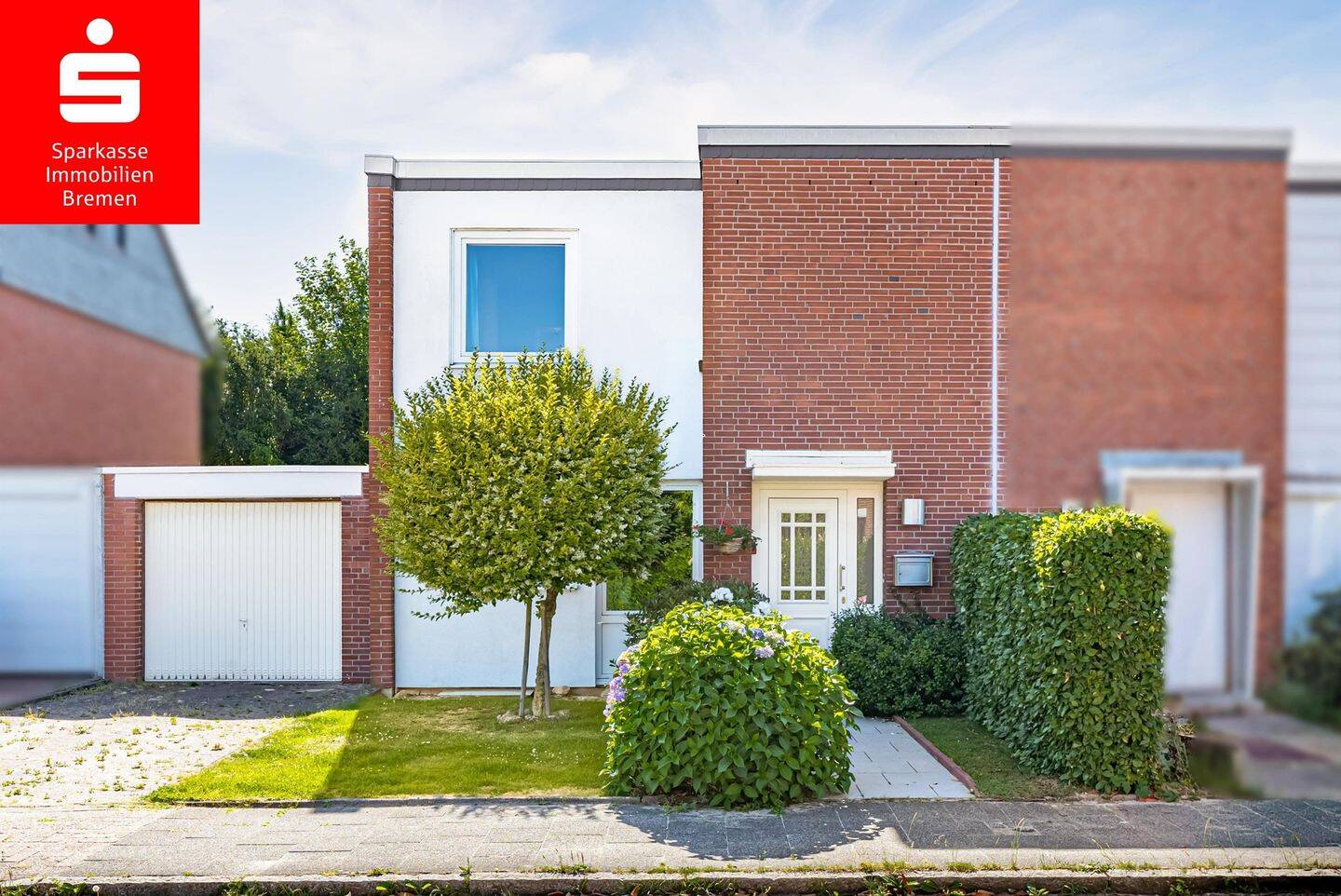 Charmante Doppelhaushälfte in Bremen-Nord – umfassend saniert mit tollem Garten, Garage, 28717 Bremen (Burgdamm Lesum Sankt Magnus)