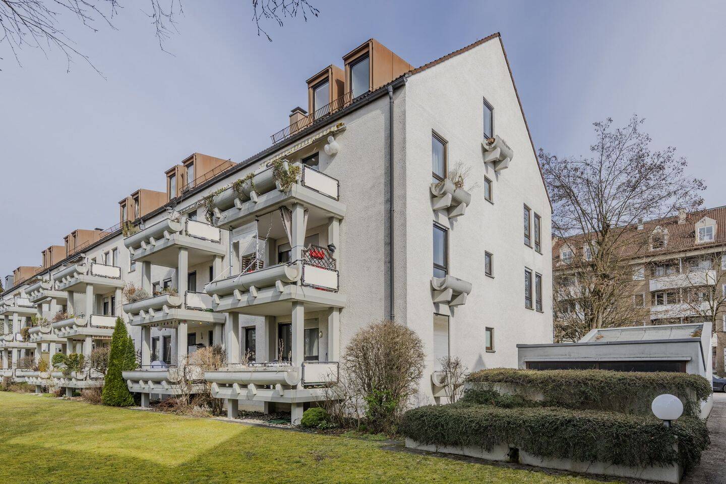 Wohnen am Stadtpark! Bezugsfreie 2-Zi-Dachgeschosswohnung mit TG-Einzelstellplatz + Fußbodenheizung, 81241 München (Aubing-Lochhausen-Langwied Pasing-Obermenzing)