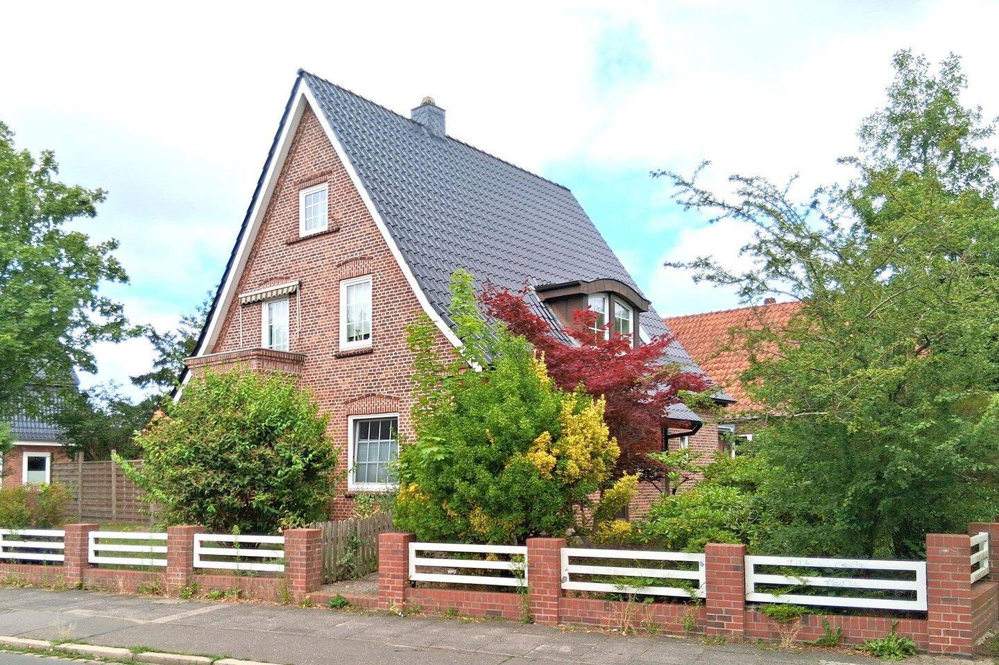 Zweifamilienhaus mit Werkstatt in zentraler Lage., 24768 Rendsburg