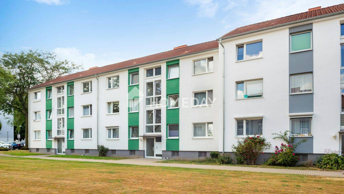 Sanierte 2-Zimmer-Etagenwohnung mit Einbauküche in Düren, 52351 Düren