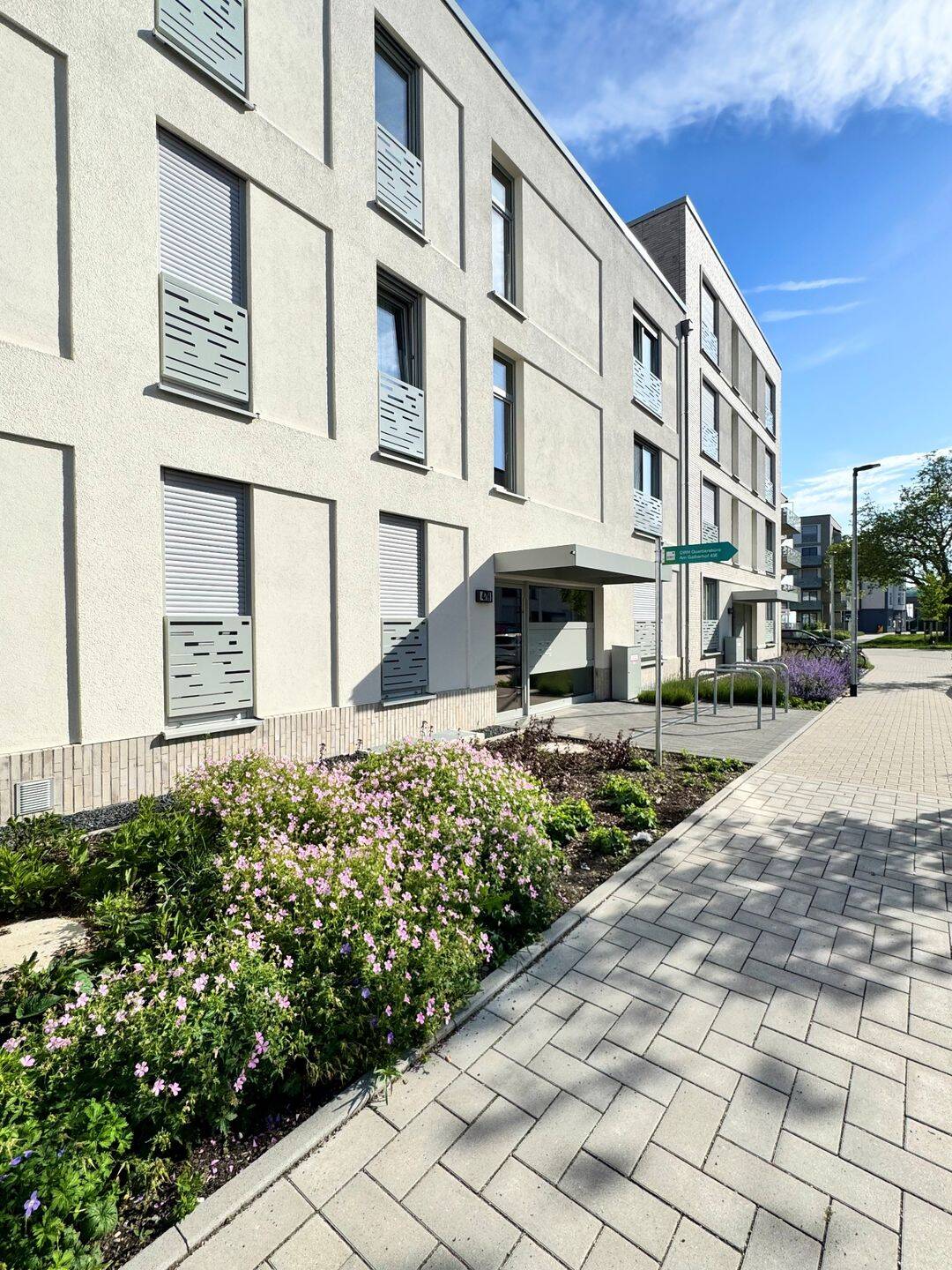 47122/91 Moderne 3-Zi.-Wohnung in Düsseldorf-Rath mit großem Balkon und traumhaftem Blick in den ruhigen Innenhof!, 40472 Düsseldorf (Hubbelrath Lichtenbroich Rath Unterrath)