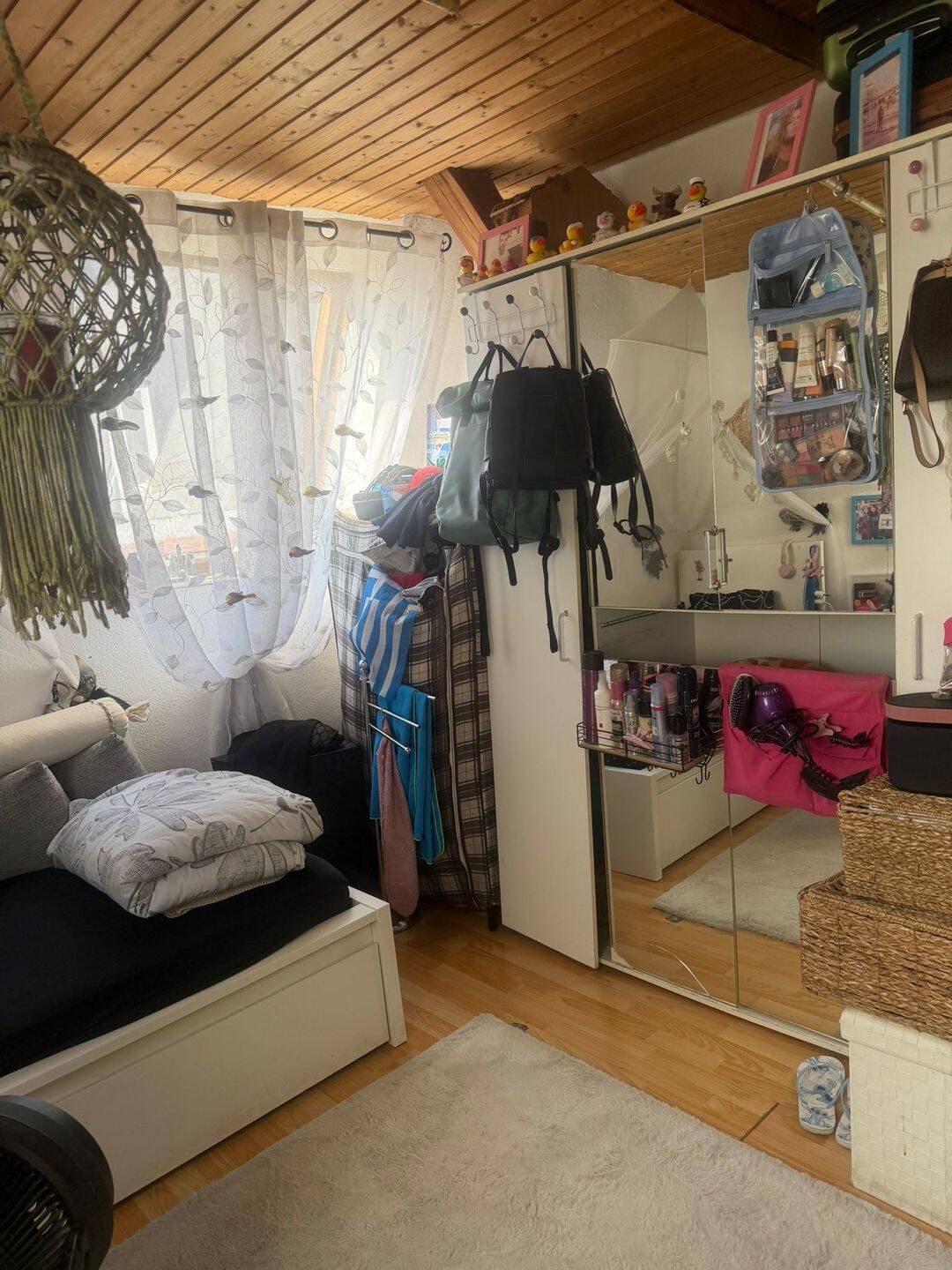 WG-Zimmer, 5 Zimmer, 26 m², in Stuttgart, 70197 Stuttgart (West)