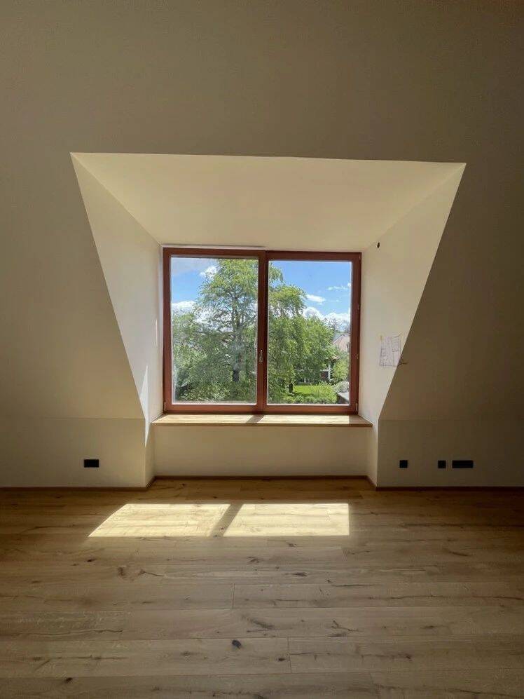 DESIGNVILLA NYMPHENBURG | PENTHOUSE-WOHNWELT MIT LOGGIA & BEEINDRUCKENDER DACHARCHITEKTUR, 80638 München (Moosach Neuhausen-Nymphenburg)