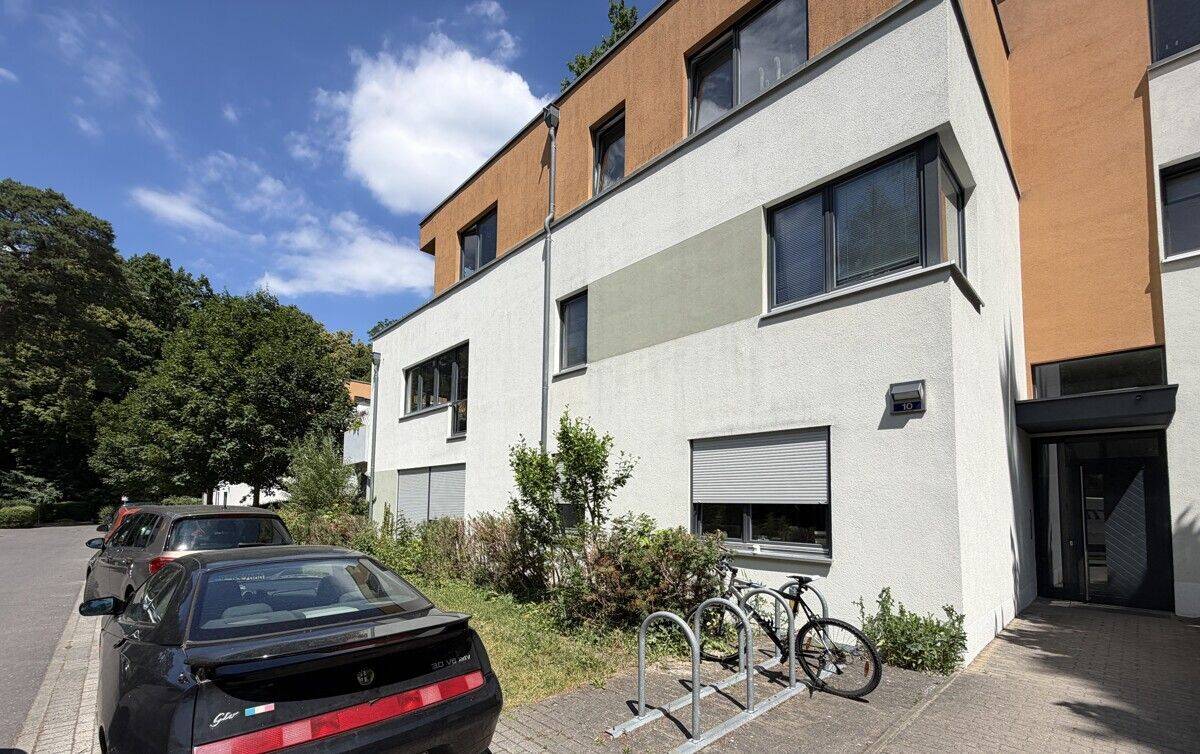 Modernes Wohnen im Grünen mit Sonnenterrasse ***EBK***Parkett***, 14109 Berlin (Steglitz-Zehlendorf Nikolassee Wannsee)
