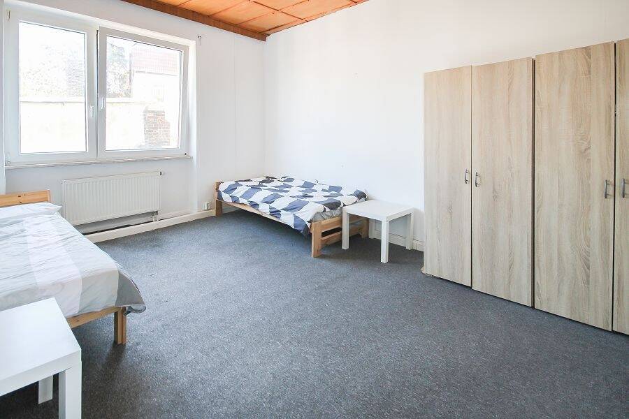 Solides Mehrfamilienhaus mit Entwicklungspotential in Magdeburg – Salbke!, 39122 Magdeburg (Beyendorf-Sohlen Beyendorfer Grund Fermersleben Salbke Westerhüsen)