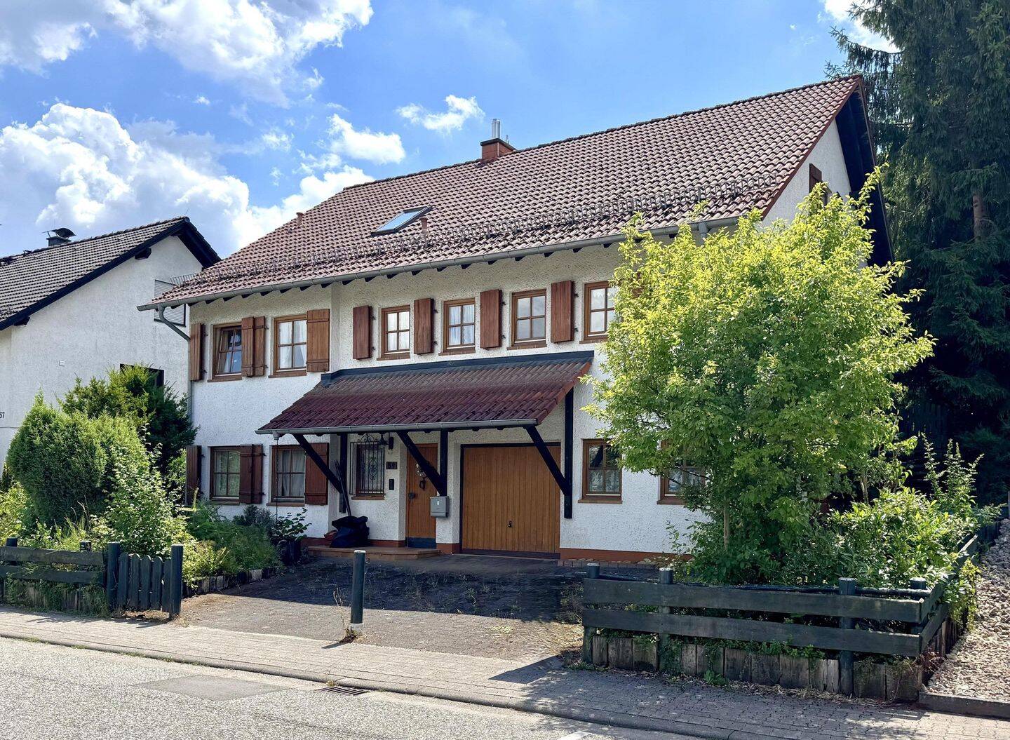 Stelzenberg: Gepflegtes, freistehendes Einfamilienhaus mit Garage und schönem Garten, 67705 Stelzenberg