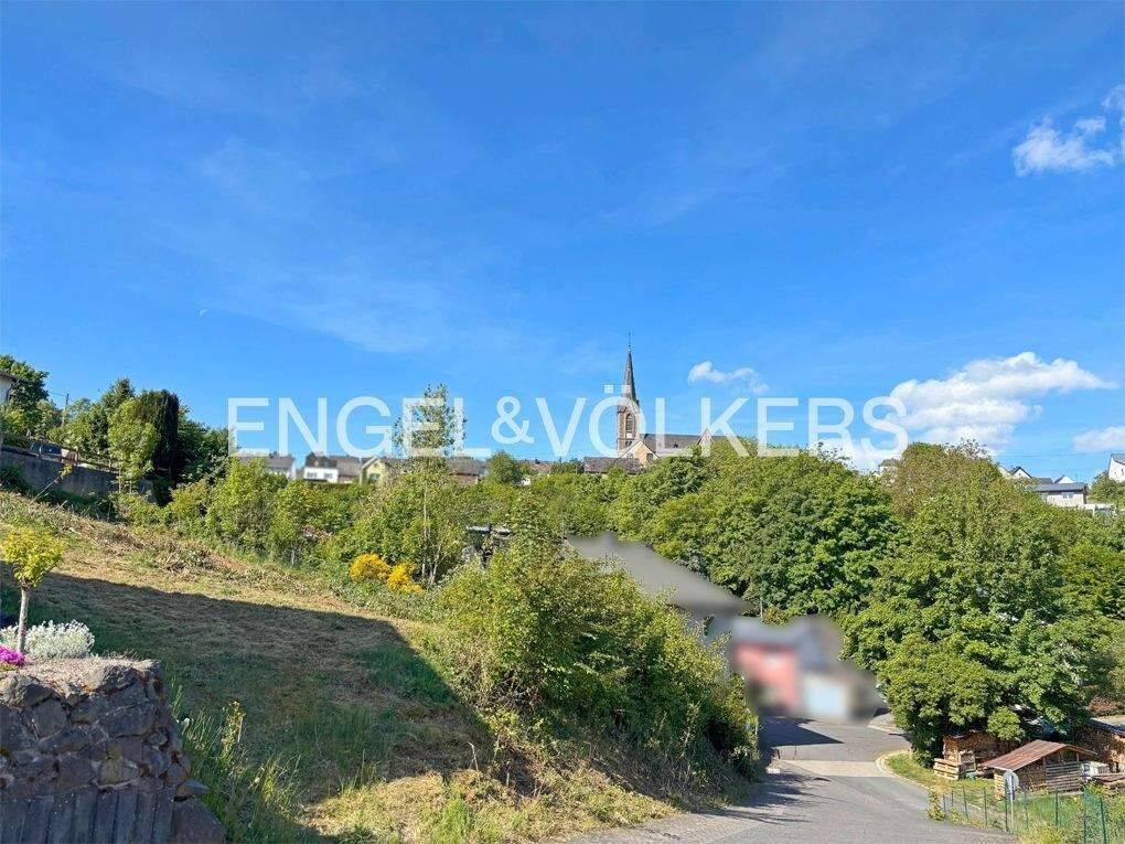 Naturnahes Baugrundstück in Aussichtslage, 56729 Arft