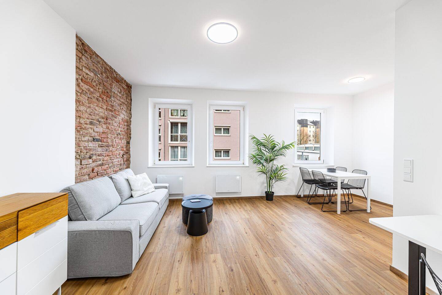 Stilvolle sanierte & möblierte 2-Zimmer-Wohnung in Nürnberg, 90439 Nürnberg (Großreuth bei Schweinau Schweinau Sankt Leonhard Sündersbühl)