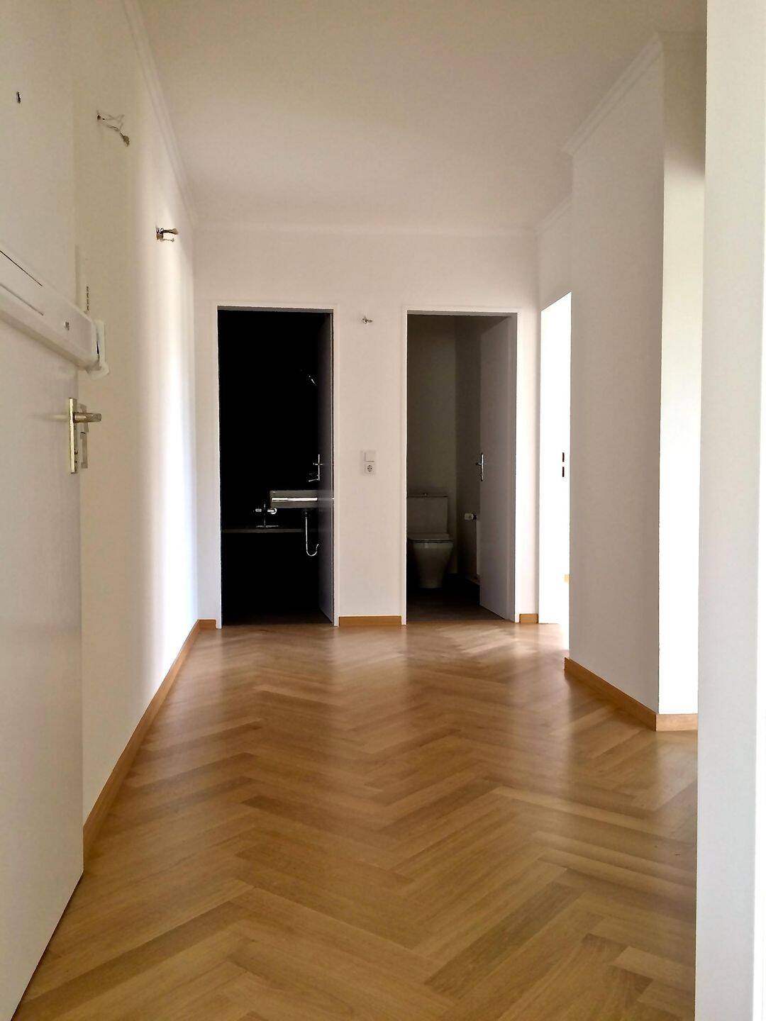 Neu renoviertes Penthouse mit umlaufender Dachterrasse, 81545 München (Untergiesing-Harlaching)
