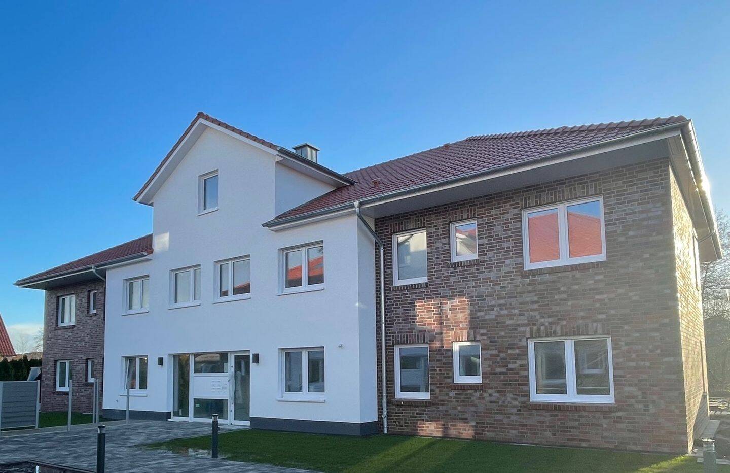 Gepflegte Obergeschosswohnung mit Balkon in Papenburg-Untenende, 26871 Papenburg